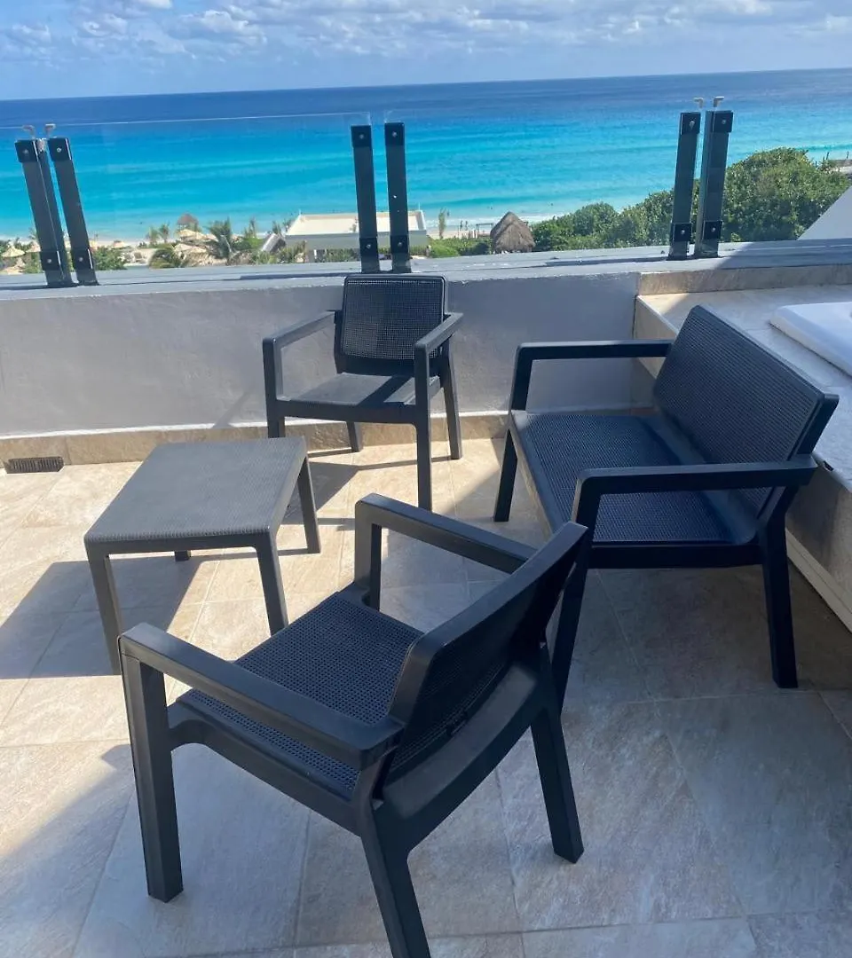 Fabulous Oceanview Suite Access To Beach & Pools カンクン メキシコ