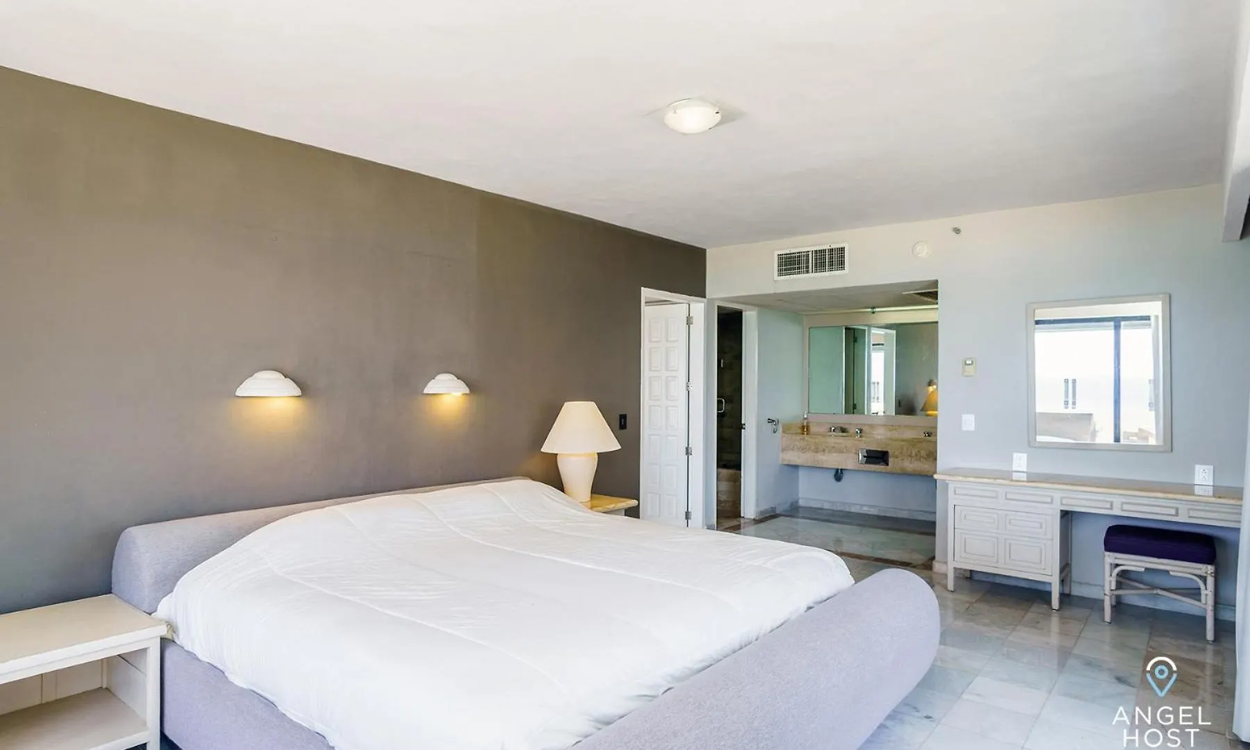 Fabulous Oceanview Suite Access To Beach & Pools カンクン 別荘